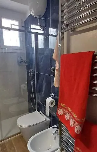 Central Apartment *